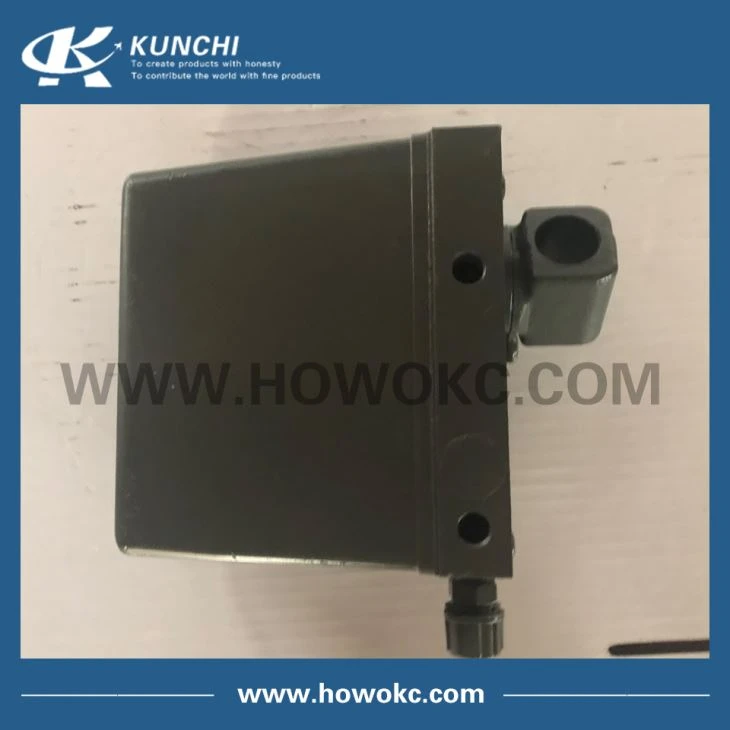 Sinotruk HOWO Hydraulic Hand Pump / Lift Pump WG9719820001
